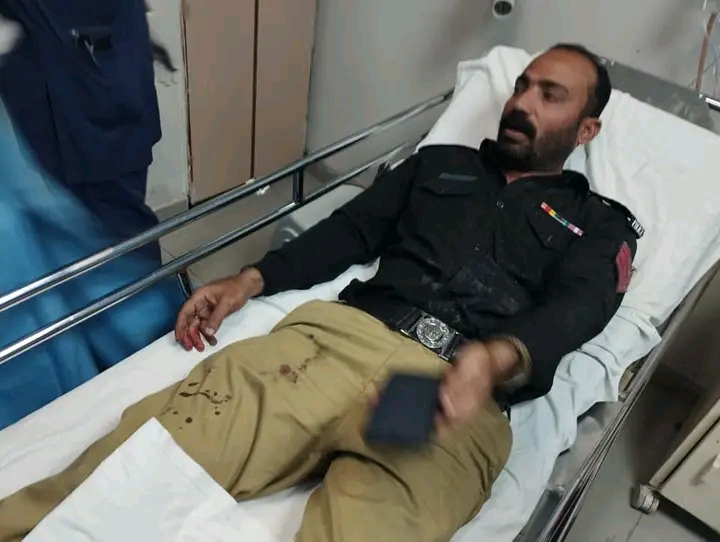 کراچی: گلشن اقبال بلاک 7 الجنت ہوٹل نزد مسکن چورنگی پر لوٹ مار کی کوشش ناکام